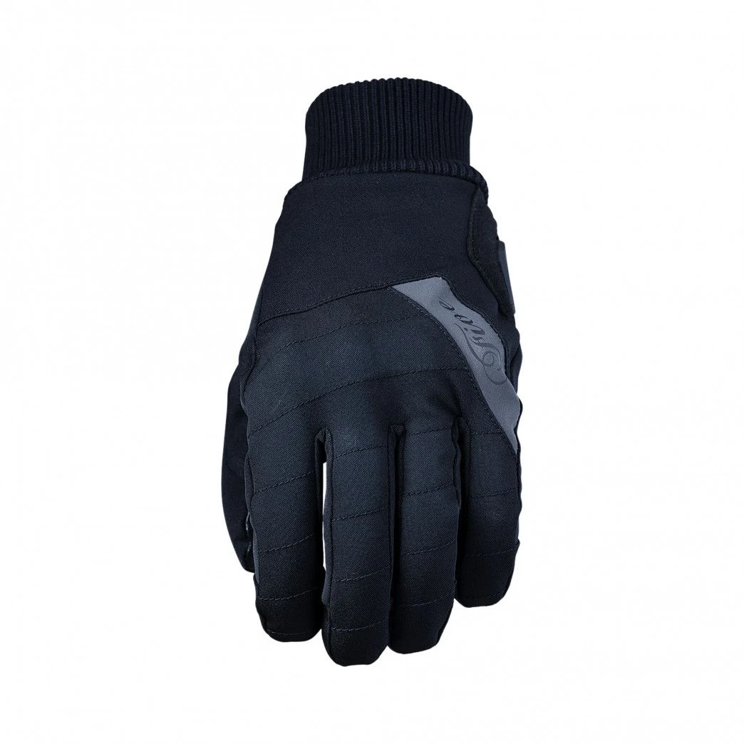 Five WFX Frost Woman 1 Five WFX Frost Woman